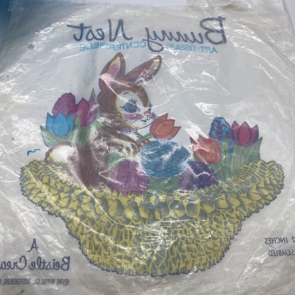Vintage Beistle Bunny Nest honeycomb art tissue table center piece Easter‎